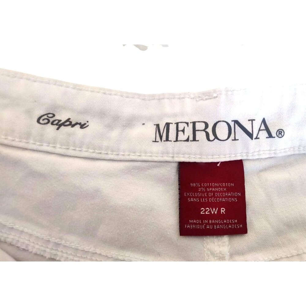 Merona Women's White Capri Pants Size 22W Stretch Cotton-Spandex Blend-Sm Stain - Picture 3 of 11
